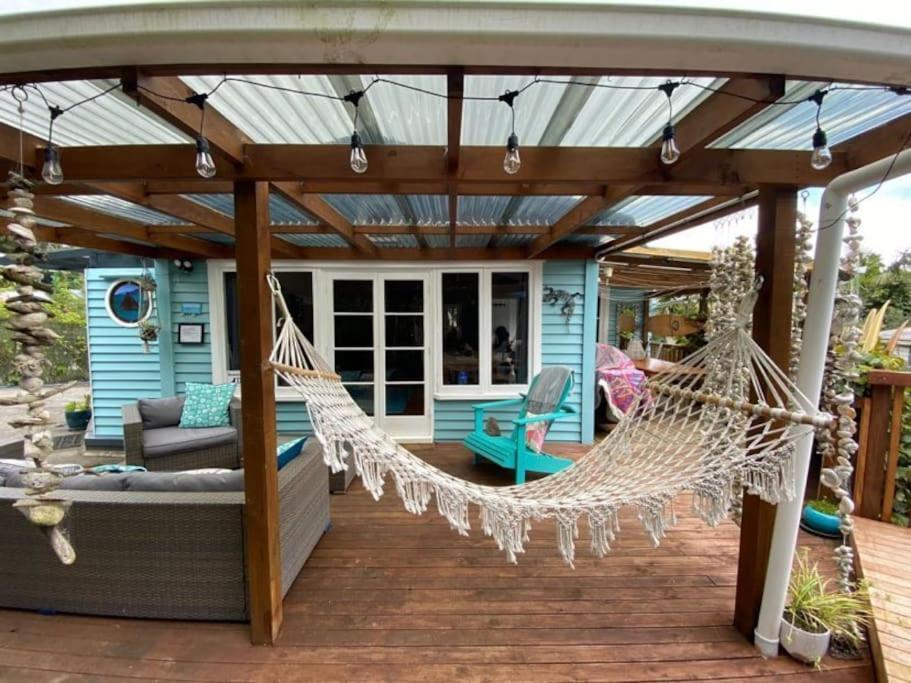 The Salty Bach Villa Raglan Exterior photo